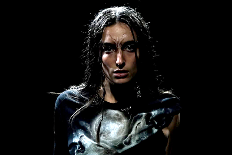 “El techno es una manera segura de expresar cosas que se me hacen insoportables”