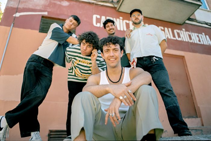 Sobrezero y Éxtasis se unen en su nueva canción “Demasiado normal”