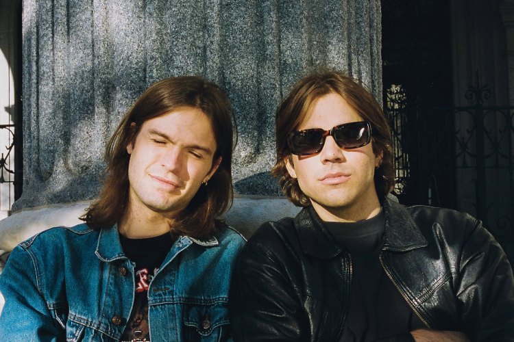 Cora Yako nos dan pistas sobre lo que será “Mil pequeños cortes”