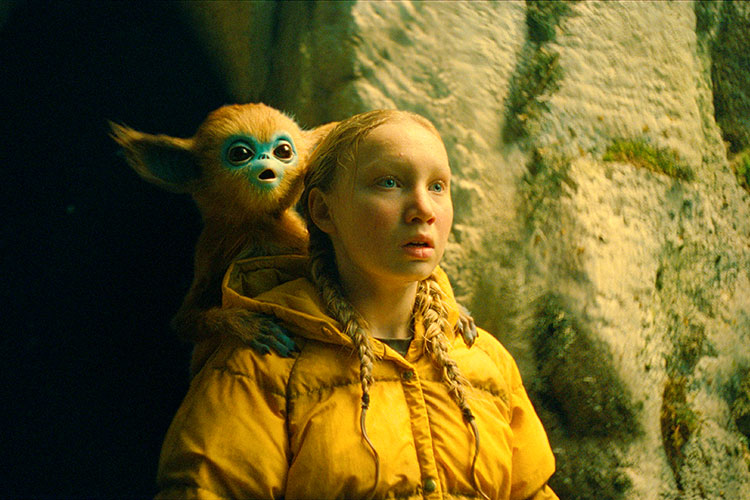 Entrevistamos a Isaiah Saxon con motivo del estreno de su película “La Leyenda de Ochi”