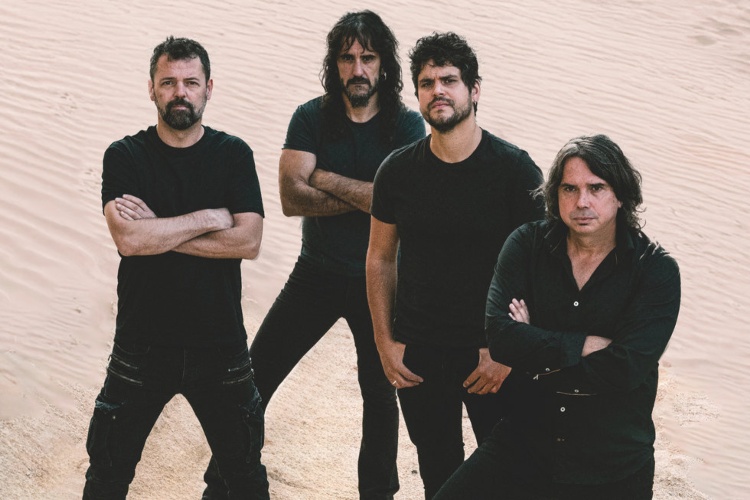 “Barruan dauzkagun ikasgaiek eta itsasargiek eramaten gaituzte nahi duguna adierazteko bidetik”