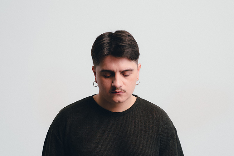 Dani Cornes publica el single “Non vos tedes que alarmar”