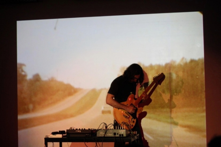 Adrián Camáñez (Gazella) presenta su nuevo proyecto Revendless