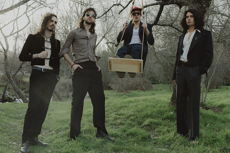 Ultraligera miran hacia su segundo álbum con “Lapsus”