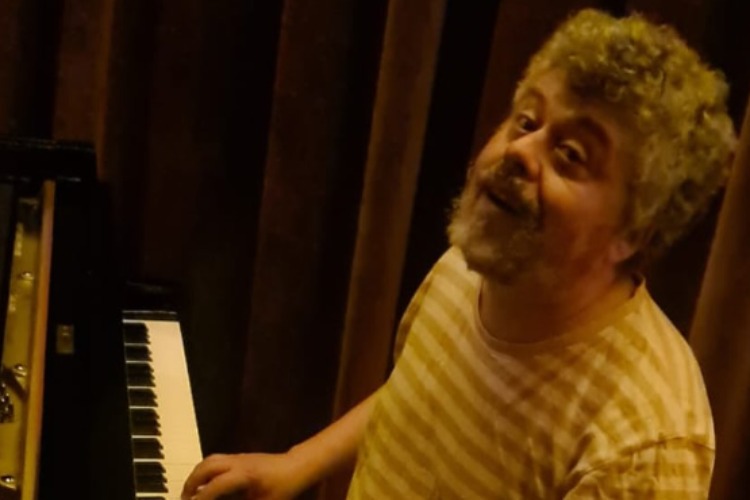 Tito Pintado (anti) vuelve con su primer álbum en diecisiete años