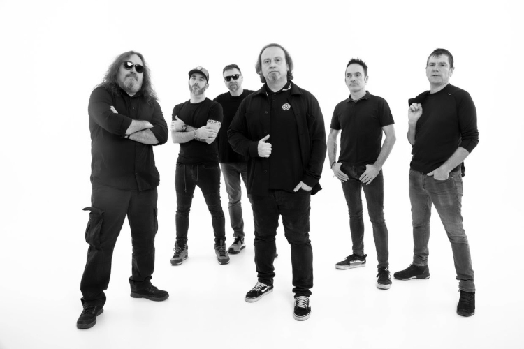 Boikot y Kaos Urbano colaboran en “La Otra Mitad”