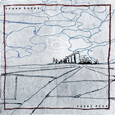 Brown Horse Total Dive