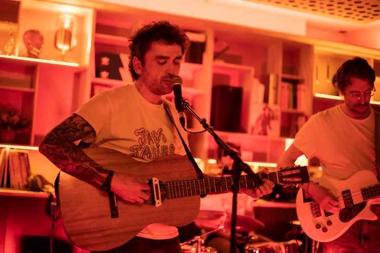 Flotando dentro de la luz