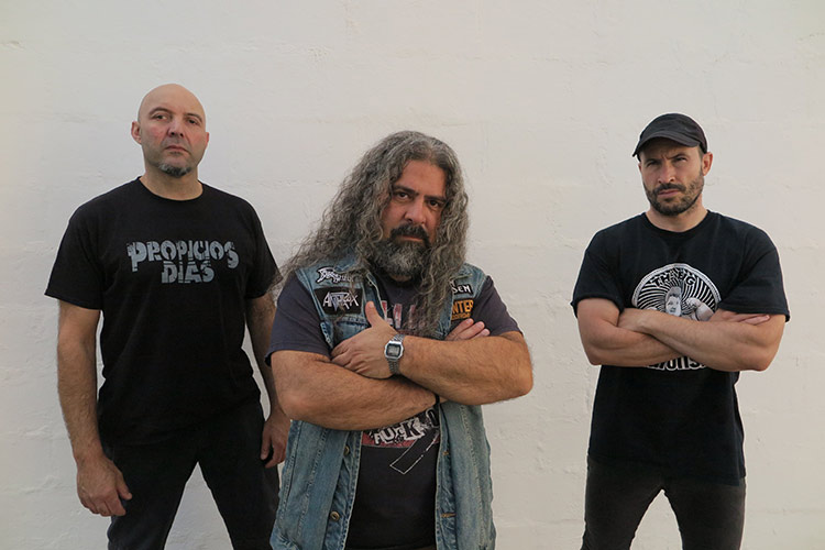 Propicios Días publican “Me caes mal”