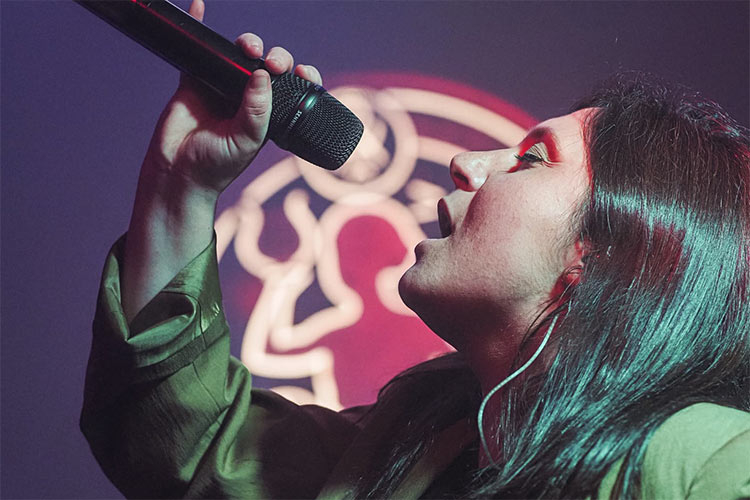 De la calma al estallido