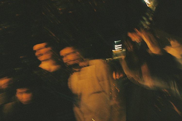 “Queremos que este disco se sienta como un abrazo”