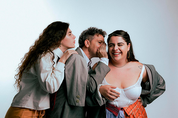 “La principal diferencia es que este es un diario compuesto entre todos”