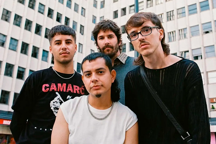 “Somos una banda de directos”