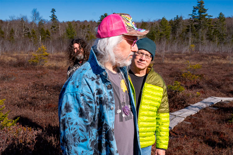 Dinosaur Jr. mantienen intacta su esencia en “Several Got Away”